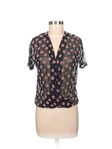 Zara Bluz %70 İndirimli.