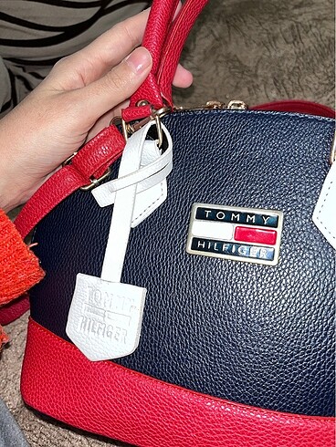 Tommy Hilfiger Kırmızı Çanta