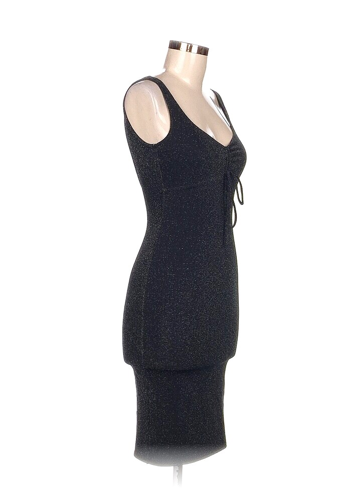 Bershka Kısa Elbise %70 İndirimli. - Görsel 2