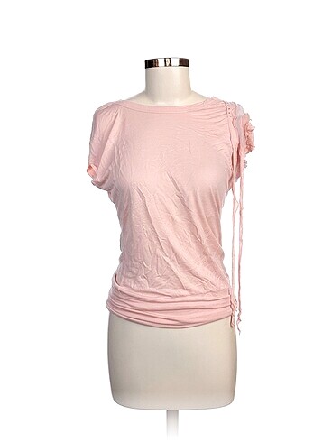 Defacto T-shirt %70 İndirimli.