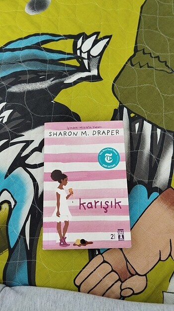 Karışık kitap roman