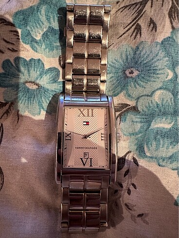 Tommy Hilfiger erkek saat