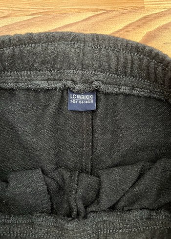 Gri ve Siyah Erkek Çocuk Rahat Eşofman Altları - Görsel 5