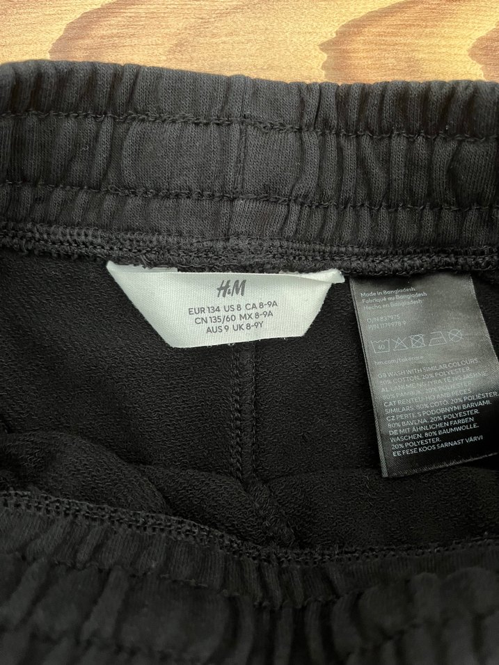 Yeşil ve Siyah Rahat Kesim Erkek Şort - Görsel 3