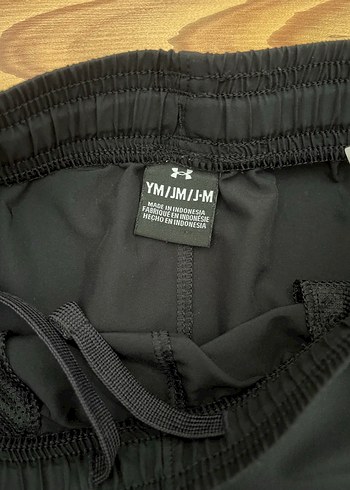 Under Armour Siyah Mini Spor Şort - Görsel 2