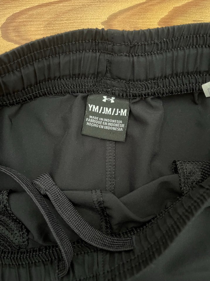 Under Armour Siyah Mini Spor Şort - Görsel 2