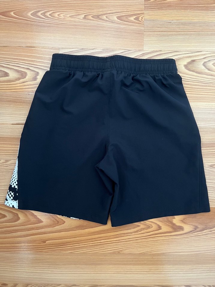 Under Armour Siyah Mini Spor Şort - Görsel 3