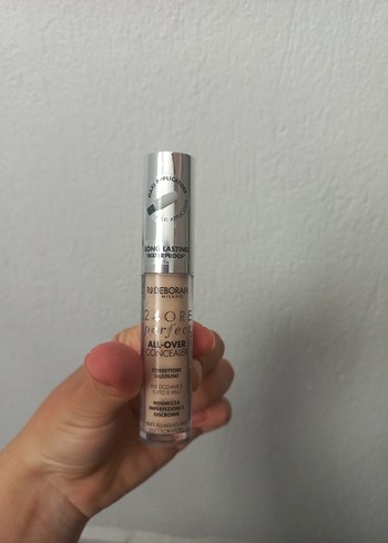 Beden Deborah Milano 24 Ore Kusursuz Kapatıcı 2.1 Light