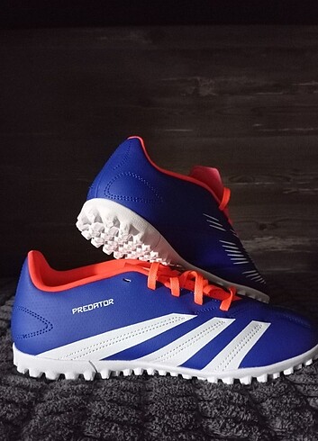 Orijinal Adidas predator halısaha ayakkabısı