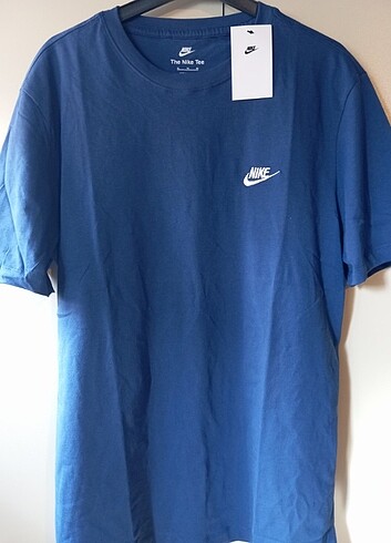 Nike T-shirt