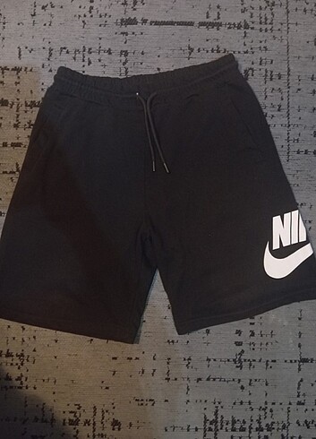 Nike şort