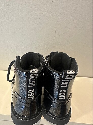 26 Beden Ugg bot