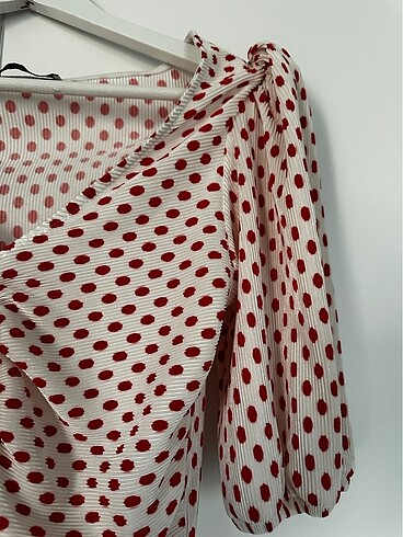 Mudo vatkalı görünümlü puantiyeli gömlek bluz - Görsel 5