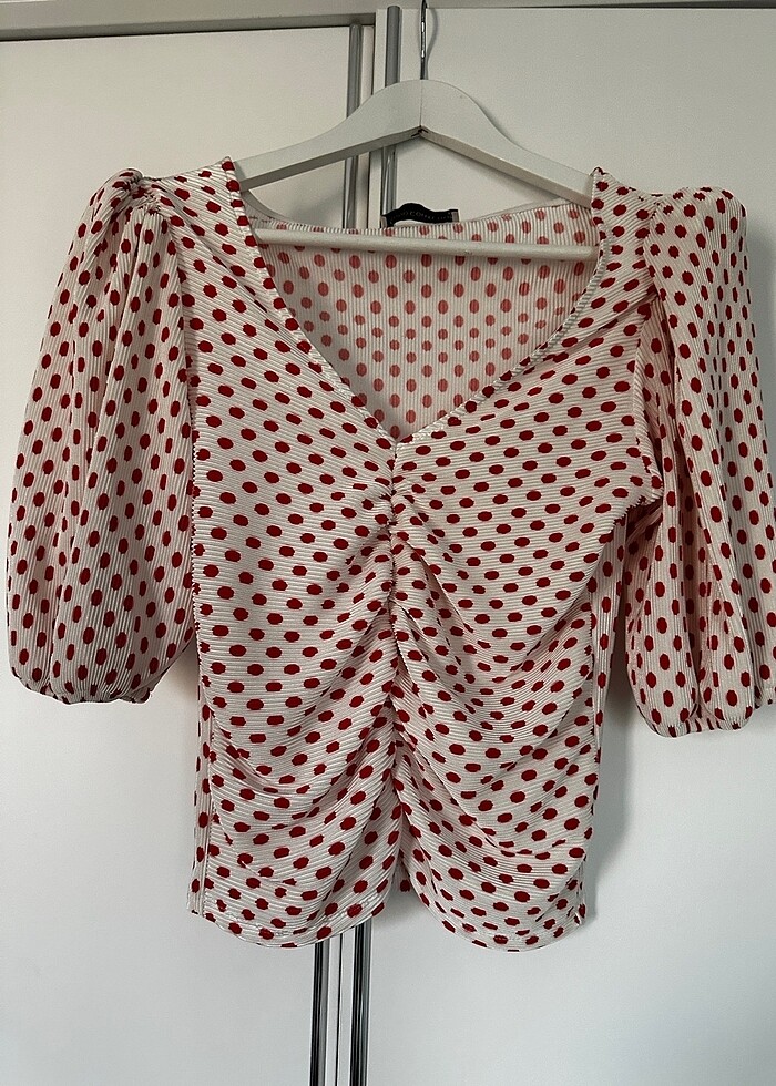 Mudo vatkalı görünümlü puantiyeli gömlek bluz - Görsel 3