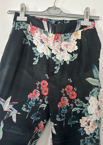 Zara Çiçek Desenli Salaş Midi Kadın Kumaş Pantolon S beden - Görsel 2