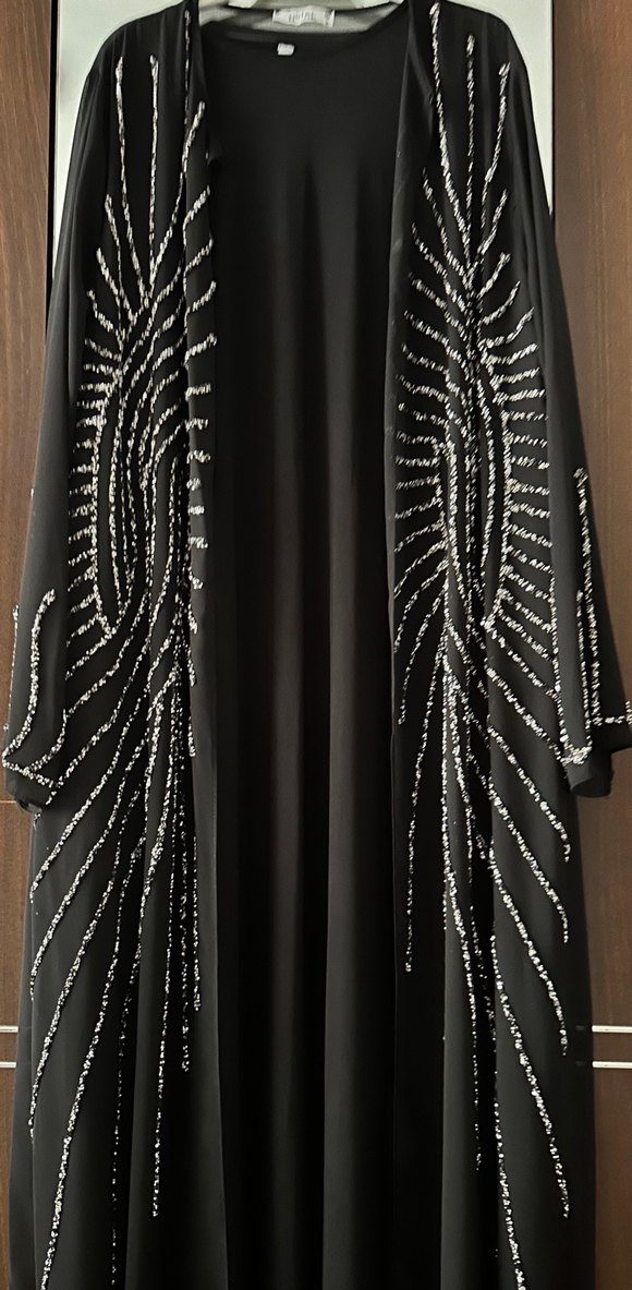 İşlemeli Siyah Uzun Kollu Uzun Elbise - Görsel 3