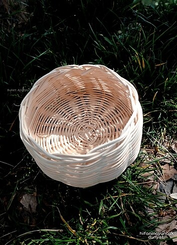 Beden Rattan Kapaklı Sepet