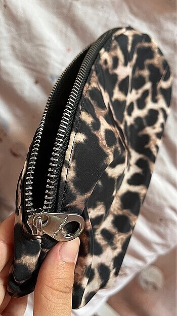  Beden stradivarius leopar makyaj çantası