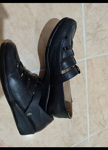 Ortopedik tabanlı, deri ayakkabı
