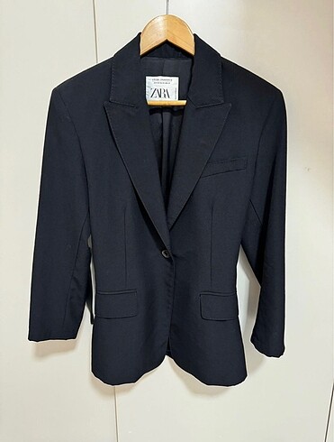 36 Beden siyah Renk Zara Limited Edition yünlü blazer