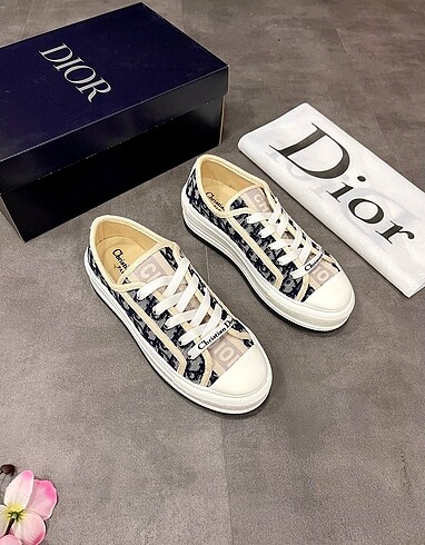 Dior ~ CHRİSTİAN DİOR ~
