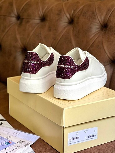 37 Beden beyaz Renk ~ ALEXANDER MCQUEEN TAŞLI ~
