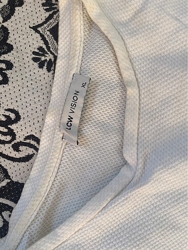LC Waikiki LCW T-SHIRT XL