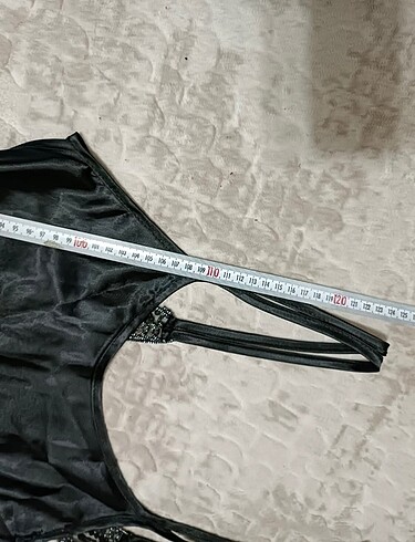 s Beden Sırt detaylı midi saten elbise