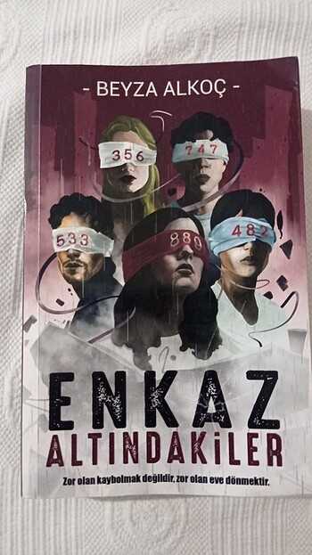 Enkaz altındakiler