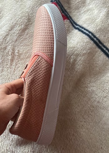 Pembe Yılan Desenli Kadın Spor Ayakkabı - Görsel 2