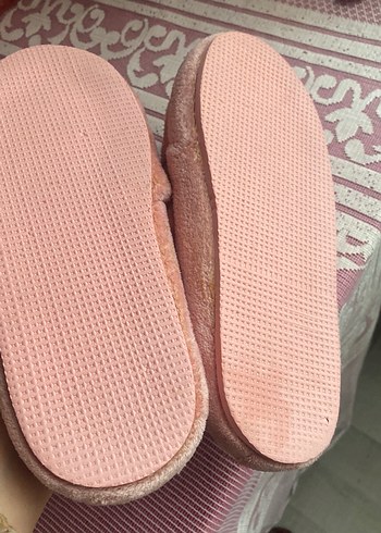 Pembe Peluş Dolgulu Topuklu Kadın Terlik - Görsel 3