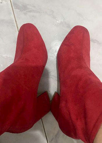 Kırmızı Süet Tokalı Kadın Bot - Görsel 7