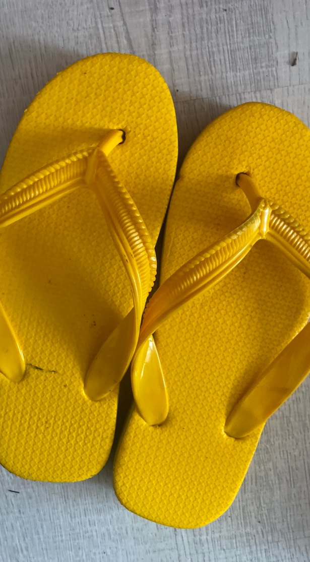 Sarı parmak arası terlik - Görsel 3