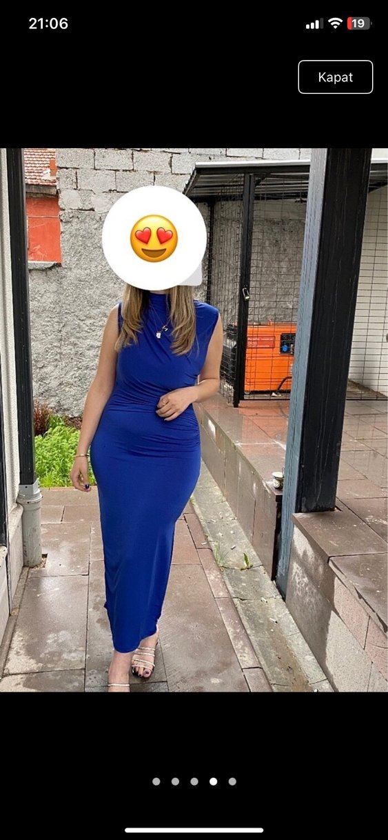 Parlak Mavi Uzun Drapeli Kadın Elbise - Görsel 2