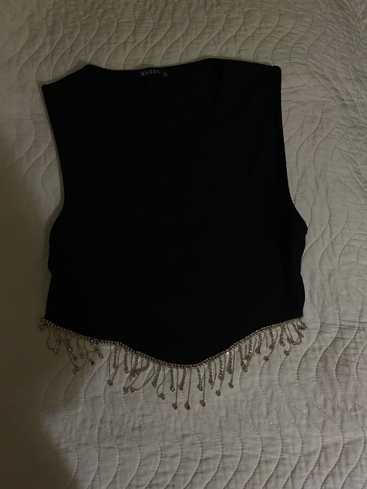 Boncuk Detaylı Siyah Kolsuz Crop Top - Görsel 2