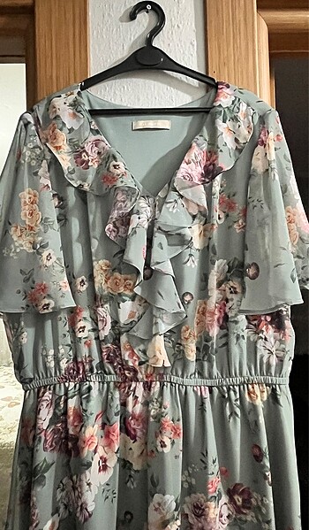 xxl Beden ŞIFON DESENLİ KISA ELBİSE