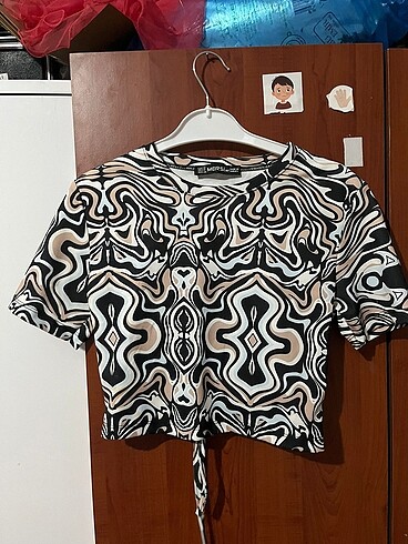 Klasik desenli crop