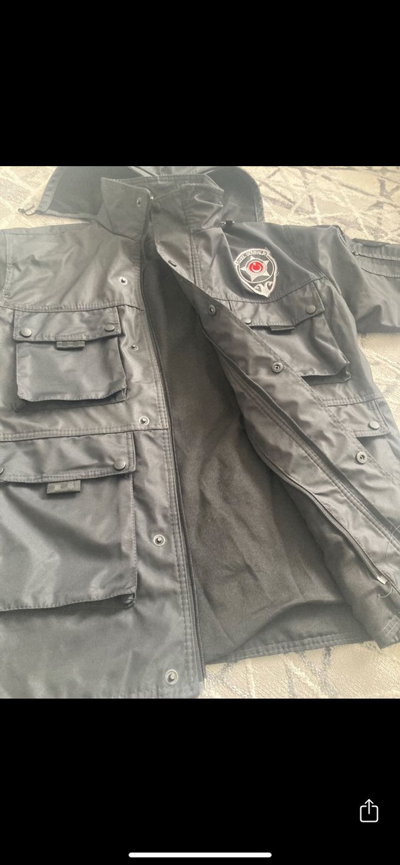 Siyah Erkek Mont
Özel güvenlik montu - Görsel 2