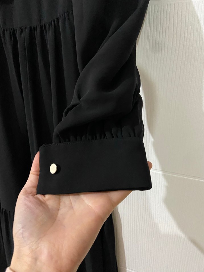 Uzun Siyah önü Fırfırlı tesettür Elbise - Görsel 3