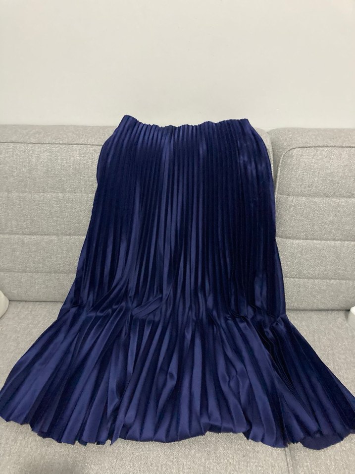 Parlak saten Mavi Pileli Uzun Kadın Etek tesettür 
Henza - Görsel 4