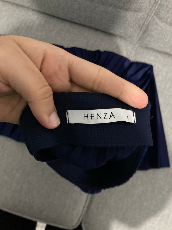 Parlak saten Mavi Pileli Uzun Kadın Etek tesettür 
Henza - Görsel 2