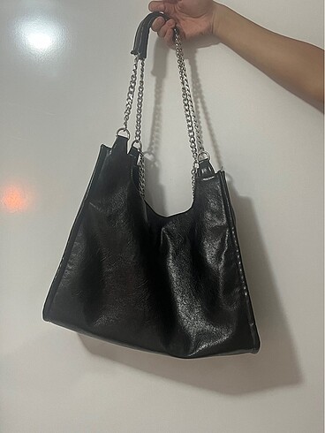Stradivarius kol çantası