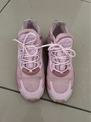 nike spor ayakkabi