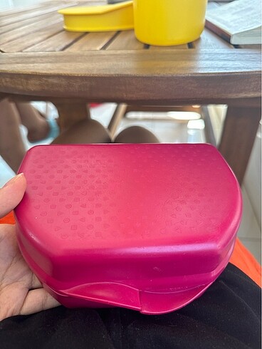 Tupperware beslenme kabı
