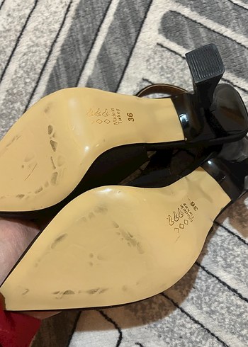 Kahverengi Minimalist Stiletto Topuklu Kadın Ayakkabı - Görsel 2