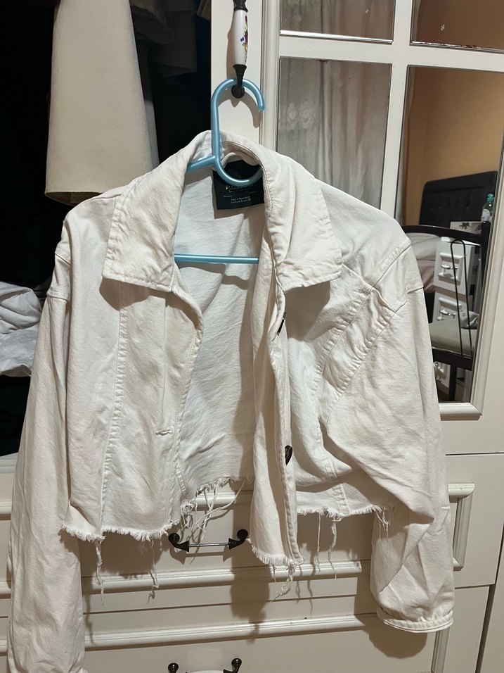 Düğmeli Beyaz Keten Kadın Kot Ceket - Görsel 3