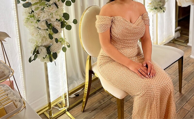 Nişan kıyafeti