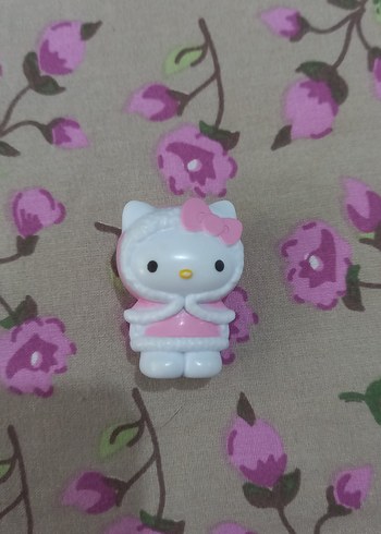 Çok aranan pembe kürklü hello kitty figürü