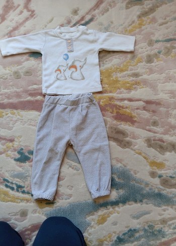 18-24 Ay Beden toplu satış 2 kadife takım 2alt pijama 1 üst 1 pijama takımı