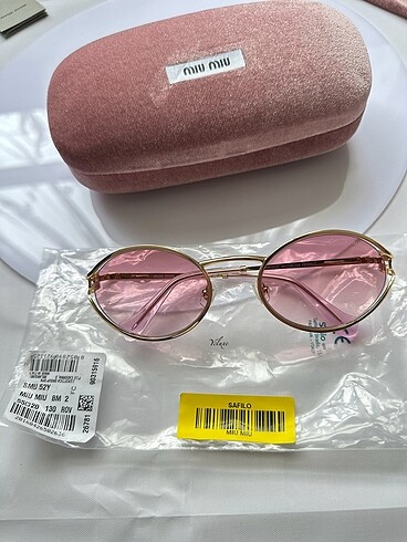 Beden Miu Miu SMU 52Y Pembe Gözlük